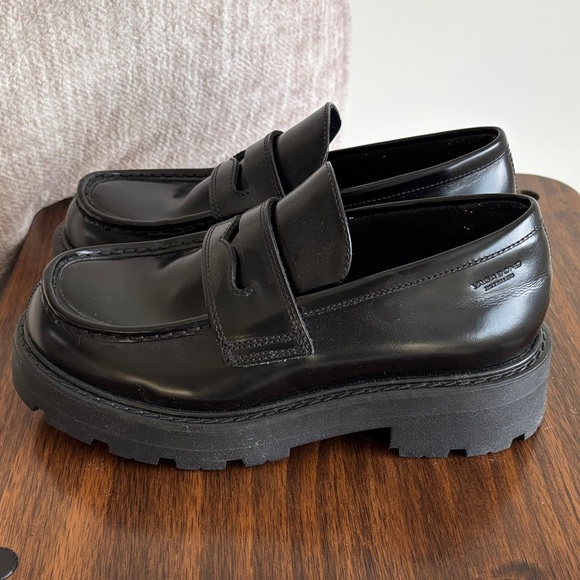 SOLD-Vagabond Black Leather Loafers - Picture 7 of 8